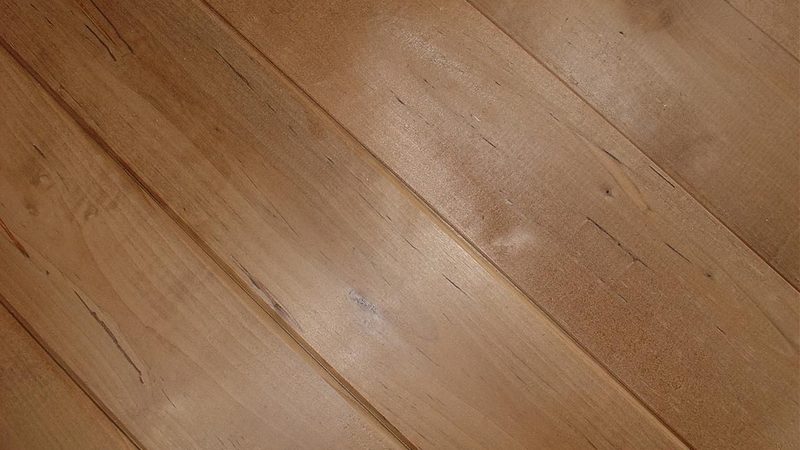 多层实木地板：揭秘其直供代理的奥秘